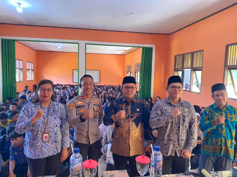 MPLS Ramah SMA Negeri 1 Dente Teladas Berikan Pengalaman Belajar Yang Menyenangkan Bagi Murid Baru