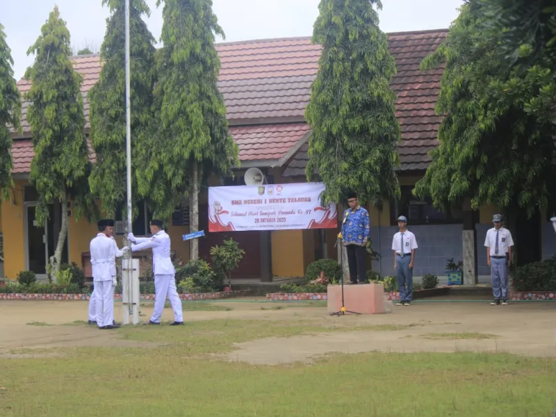 SMA Negeri 1 Dente Teladas Gelar Upacara Hari Sumpah Pemuda Ke 97