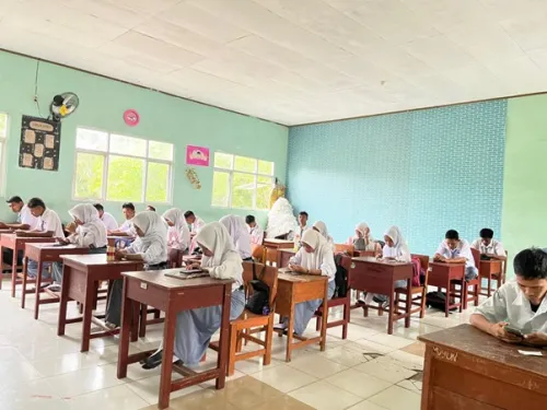 SMAN 1 Dente Teladas Melaksanakan UTBK Melalui Aksi Jihan